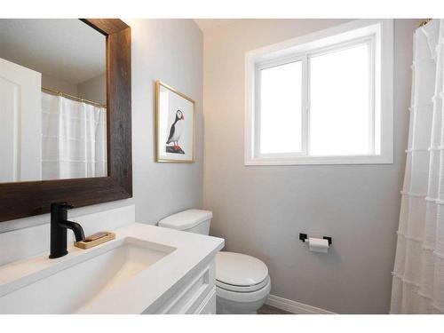 142 Dominion Drive, Fort Mcmurray, AB - Indoor Photo Showing Bathroom