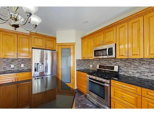 418 Grosbeak Way, Fort Mcmurray, AB - Indoor Photo Showing Kitchen With Stainless Steel Kitchen