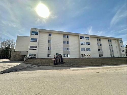 313-111 Charles Avenue, Fort Mcmurray, AB - Outdoor