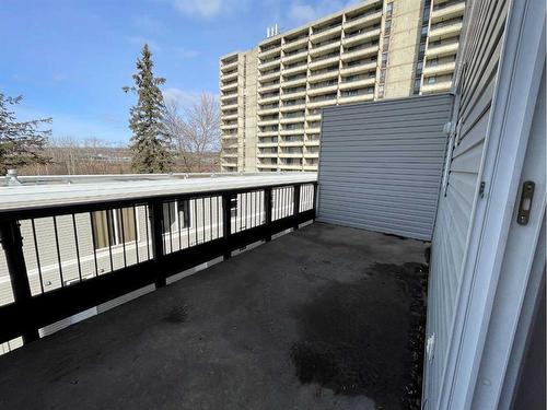 1644-21 Macdonald Drive, Fort Mcmurray, AB - Outdoor With Balcony