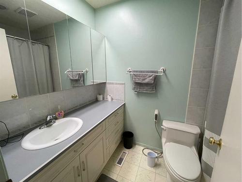 1644-21 Macdonald Drive, Fort Mcmurray, AB - Indoor Photo Showing Bathroom