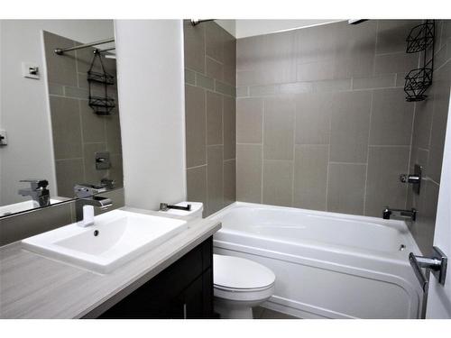173 Collicott Drive, Fort Mcmurray, AB - Indoor Photo Showing Bathroom