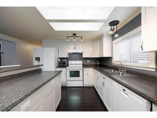161 Mustang Road, Fort Mcmurray, AB - Indoor Photo Showing Kitchen With Double Sink