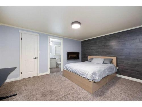 161 Mustang Road, Fort Mcmurray, AB - Indoor Photo Showing Bedroom