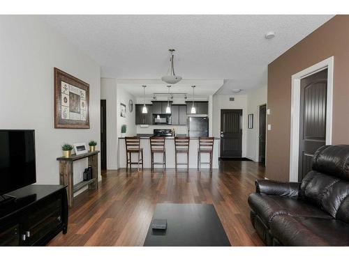 1315-135A Sandpiper Road, Fort Mcmurray, AB - Indoor Photo Showing Living Room