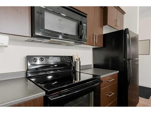 1315-135A Sandpiper Road, Fort Mcmurray, AB - Indoor Photo Showing Kitchen