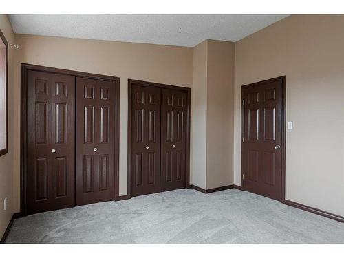 605-201 Arabian Drive, Fort Mcmurray, AB - Indoor Photo Showing Bedroom