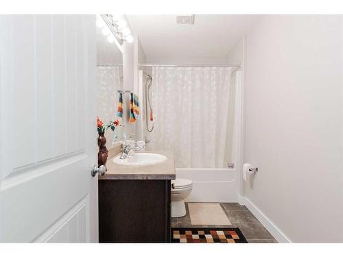 410 Grosbeak Way, Fort Mcmurray, AB - Indoor Photo Showing Bathroom