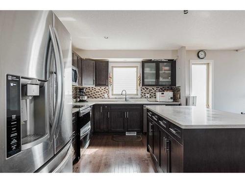 410 Grosbeak Way, Fort Mcmurray, AB - Indoor Photo Showing Kitchen With Double Sink