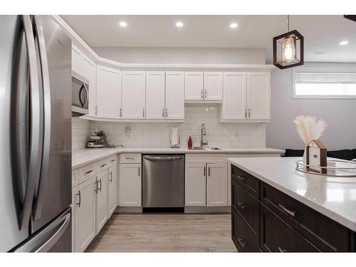 185 Snowy Owl Way, Fort Mcmurray, AB - Indoor Photo Showing Kitchen With Upgraded Kitchen