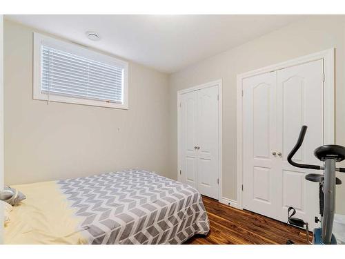 129 Shore Street, Fort Mcmurray, AB - Indoor Photo Showing Bedroom