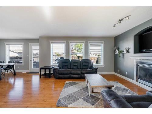 129 Shore Street, Fort Mcmurray, AB - Indoor Photo Showing Living Room With Fireplace