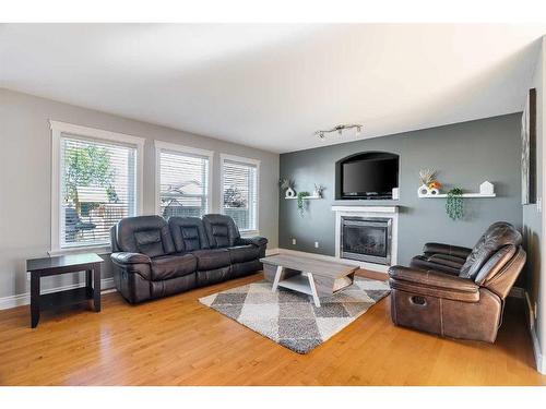 129 Shore Street, Fort Mcmurray, AB - Indoor Photo Showing Living Room With Fireplace