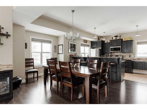 1-300 Sparrow Hawk Drive, Fort Mcmurray, AB - Indoor Photo Showing Dining Room