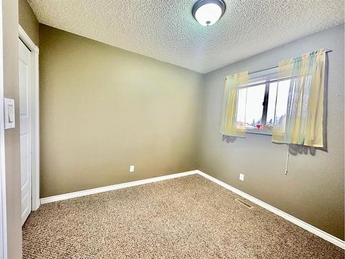 9104A 94 Ave., Lac La Biche, AB - Indoor Photo Showing Other Room