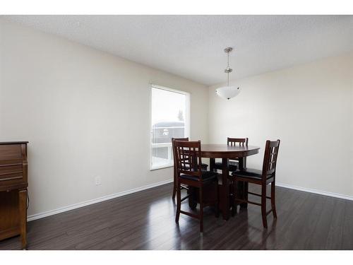 173 Ross Haven Drive, Fort Mcmurray, AB - Indoor Photo Showing Dining Room