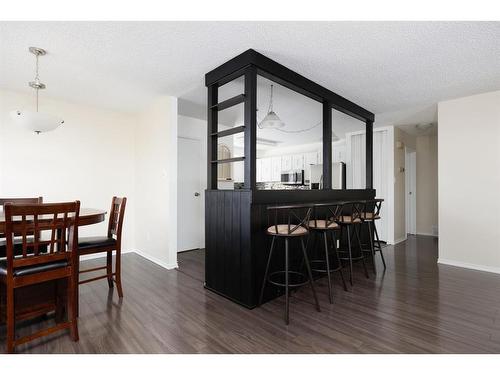 173 Ross Haven Drive, Fort Mcmurray, AB - Indoor Photo Showing Dining Room