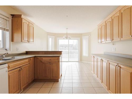 299 Laffont Way, Fort Mcmurray, AB - Indoor Photo Showing Kitchen With Double Sink