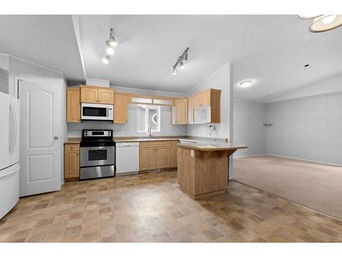 264 Caouette Crescent, Fort Mcmurray, AB - Indoor Photo Showing Kitchen