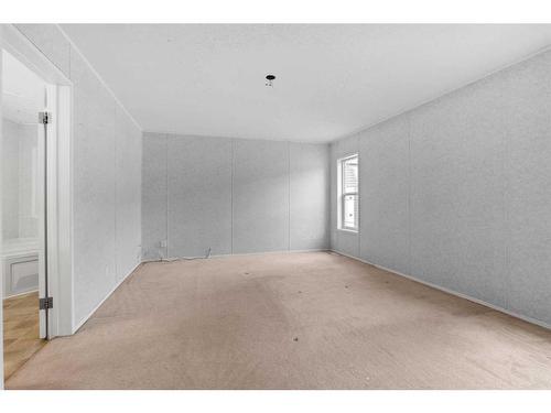 264 Caouette Crescent, Fort Mcmurray, AB - Indoor Photo Showing Other Room