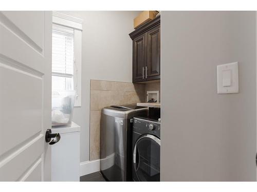 201 Ward Crescent, Fort Mcmurray, AB - Indoor Photo Showing Laundry Room