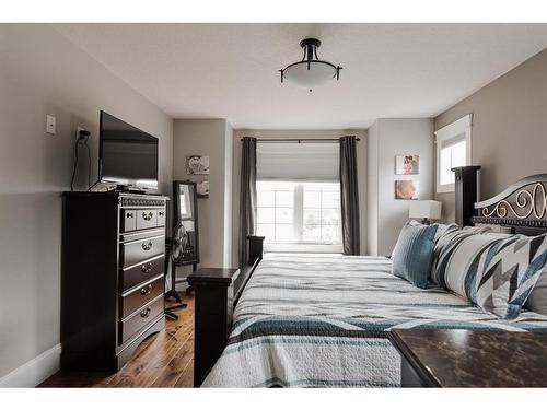 201 Ward Crescent, Fort Mcmurray, AB - Indoor Photo Showing Bedroom