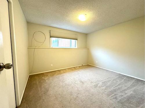 191 Cochrane Crescent Nw, Fort Mcmurray, AB - Indoor Photo Showing Other Room