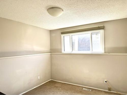 191 Cochrane Crescent Nw, Fort Mcmurray, AB - Indoor Photo Showing Other Room