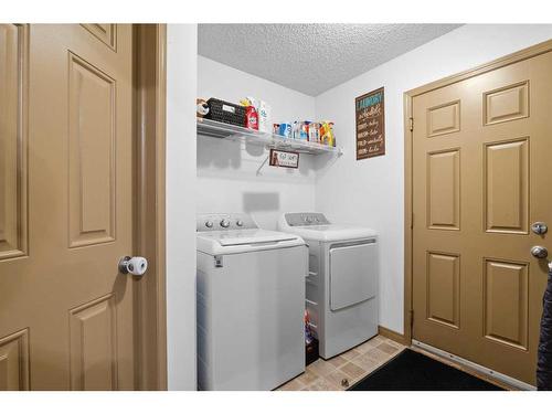 201 Parry Crescent, Fort Mcmurray, AB - Indoor Photo Showing Laundry Room