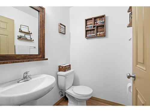 201 Parry Crescent, Fort Mcmurray, AB - Indoor Photo Showing Bathroom