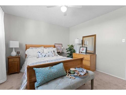 136 Wolverine Drive, Fort Mcmurray, AB - Indoor Photo Showing Bedroom