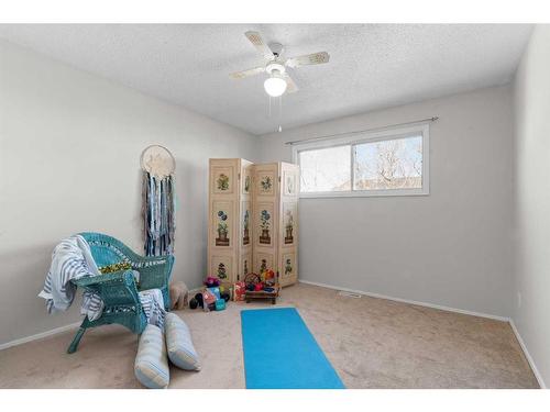 136 Wolverine Drive, Fort Mcmurray, AB - Indoor Photo Showing Other Room
