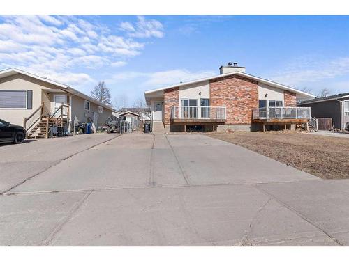 136 Wolverine Drive, Fort Mcmurray, AB - Outdoor With Deck Patio Veranda
