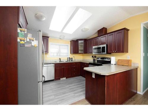 121 Fir Street, Fort Mcmurray, AB - Indoor Photo Showing Kitchen