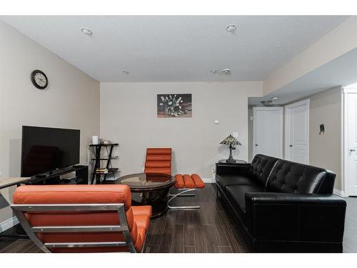 108 Dakin Drive, Fort Mcmurray, AB - Indoor Photo Showing Living Room