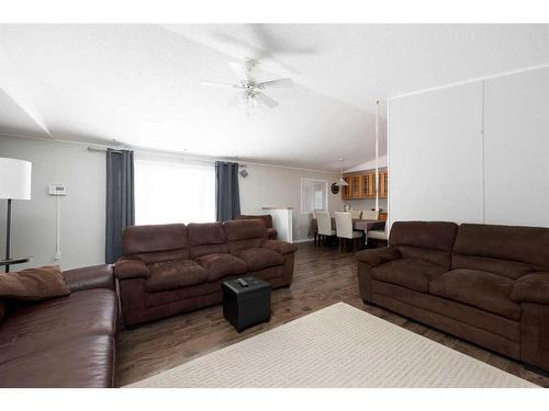 104 Arabian Drive, Fort Mcmurray, AB - Indoor Photo Showing Living Room