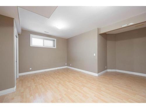 193 Fox Crescent, Fort Mcmurray, AB - Indoor Photo Showing Other Room