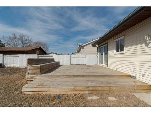 197 Parmenter Crescent, Fort Mcmurray, AB - Outdoor With Exterior