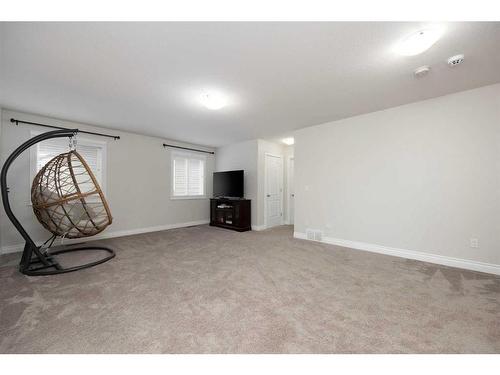 233 Blackburn Drive, Fort Mcmurray, AB - Indoor Photo Showing Other Room