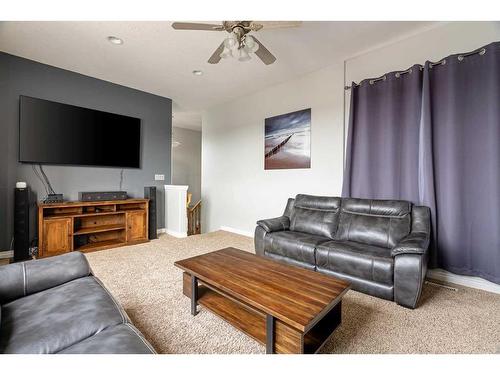 280 Burton Place, Fort Mcmurray, AB - Indoor Photo Showing Living Room