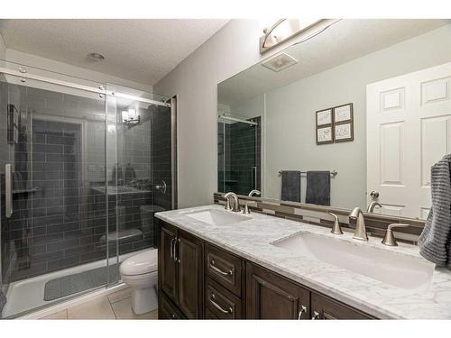 280 Burton Place, Fort Mcmurray, AB - Indoor Photo Showing Bathroom