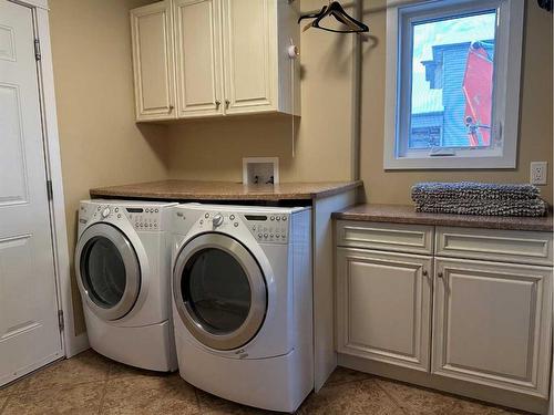 288 Fireweed Crescent, Fort Mcmurray, AB - Indoor Photo Showing Laundry Room