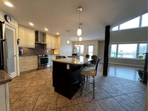 288 Fireweed Crescent, Fort Mcmurray, AB - Indoor Photo Showing Kitchen With Stainless Steel Kitchen With Upgraded Kitchen