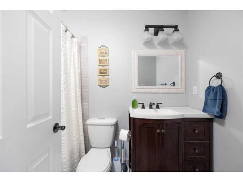 312 Bussieres Drive, Fort Mcmurray, AB - Indoor Photo Showing Bathroom