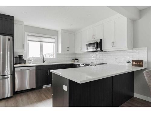 744 Athabasca Avenue, Fort Mcmurray, AB - Indoor Photo Showing Kitchen With Upgraded Kitchen