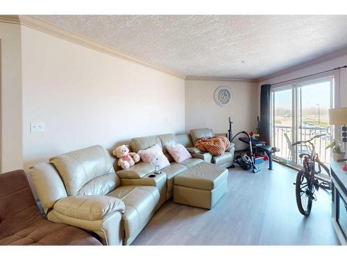 2211-38 Riedel Street, Fort Mcmurray, AB - Indoor Photo Showing Living Room