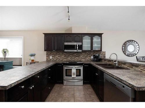 130 Peyton Way, Fort Mcmurray, AB - Indoor Photo Showing Kitchen With Double Sink