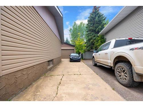 109 Hillcrest Drive, Fort Mcmurray, AB -  With Exterior