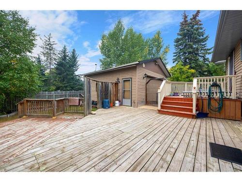 109 Hillcrest Drive, Fort Mcmurray, AB - Outdoor With Deck Patio Veranda With Exterior