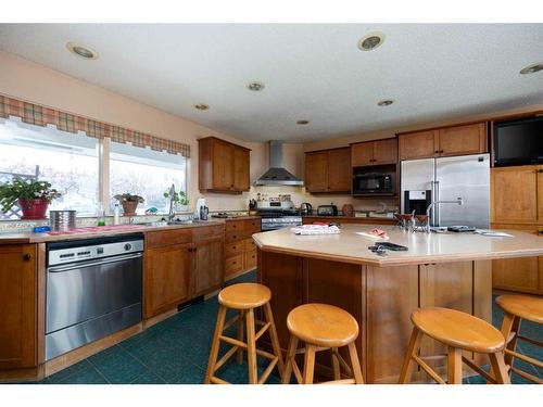 120 Romar Street, Fort Mcmurray, AB - Indoor Photo Showing Kitchen With Double Sink